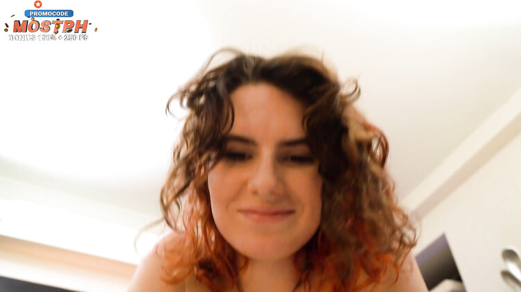 Девка во время игры на первом свидании попробовал хуй парня на вкус