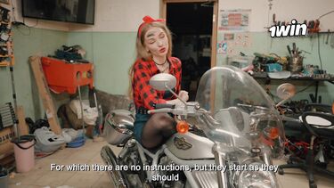 Dolly Rud: Байкер ебет девушку автомеханика в гараже