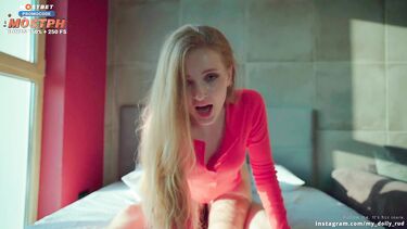 Сводный брат с самого утра выебал старшую сестру с анальной пробкой в заднице