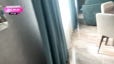 Бэкстейдж с рабочими буднями порно актрисы Беллы Мур