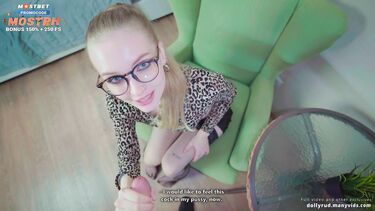 Напористый батя ученика трахнул и кончил в рот русской училке в чулках