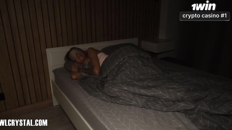 Разбудил большим хуем спящую сестру после вечеринки с подружками