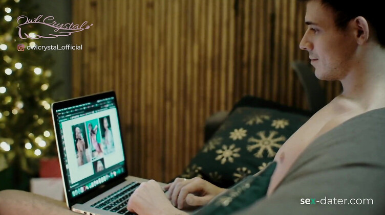 Новогоднее: Кинул две палки белокурой цыпочке на Новый год