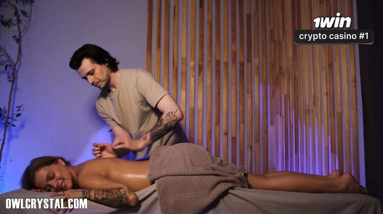 Замужняя пришла в овуляцию на массаж и выпросила еблю