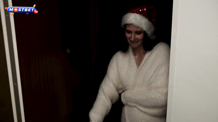 Новогодняя измена жене с любовницей в латексном боди