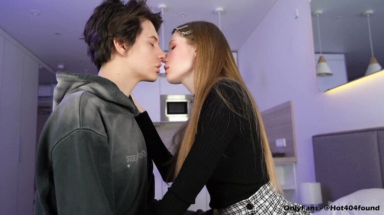 Между сисек: Наполнил наездницу спермой после отсоса с сиськотрахом