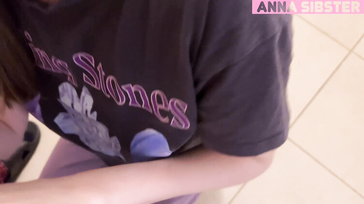 Парень соблазнен на еблю лучшей подругой девушки