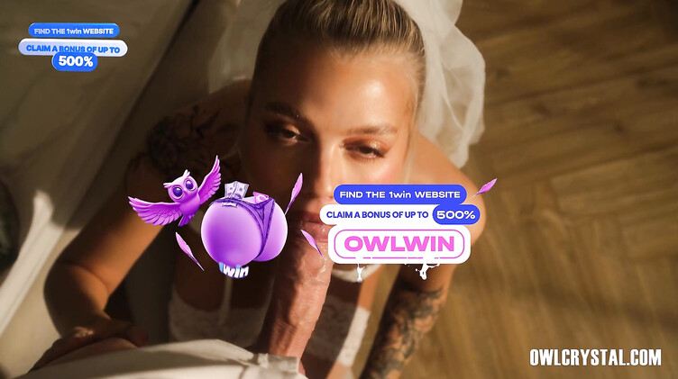 Сексуальная невеста в чулках изменяет с фотографом в день свадьбы