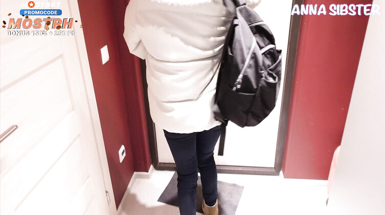 Ошибка на букинге приводит к ебле с незнакомцем