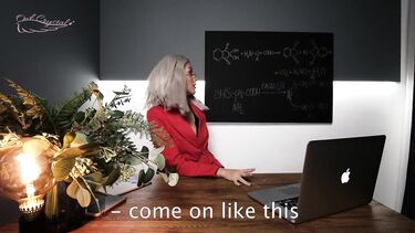 Минет от сексуальной училки химии мотивирует студента на сдачу экзамена