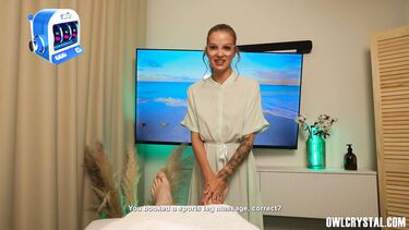 Клиент с большим членом трахнул замужнюю массажистку на спортивном массаже ног