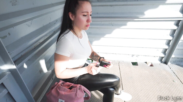 Любовница: Девушка подвезла женатика и взяла оплату натурой