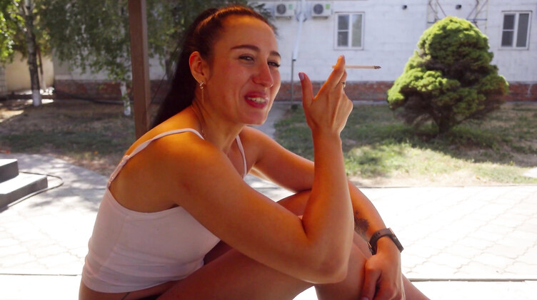 Поссорилась с мужем и отправляет ему селфи с минетом незнакомцу