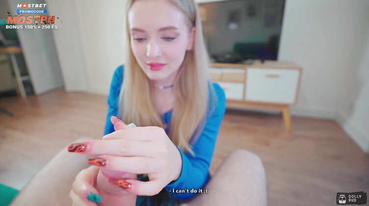 Сводный брат дал добро потренироваться надевать презик на его член