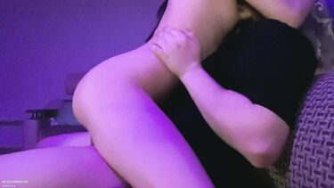 Домашний секс с болтливой русской девчонкой в позе наездницы