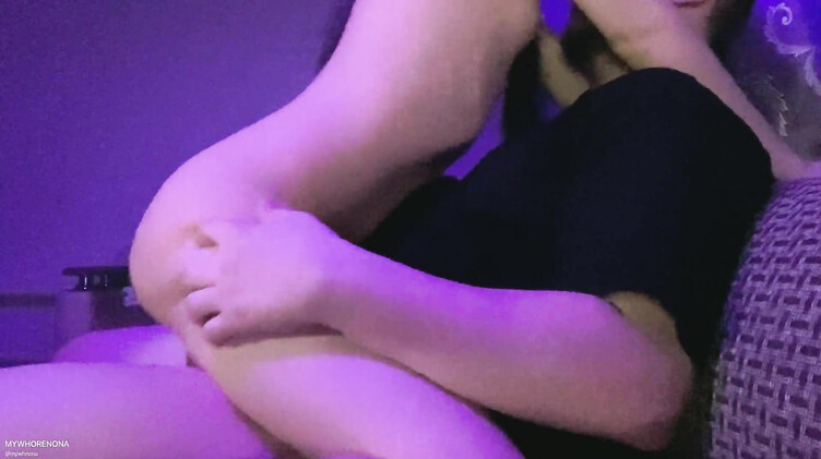 Домашний секс с болтливой русской девчонкой в позе наездницы