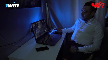 Трахается с ведущим ТВ-шоу в отместку мужу за измену