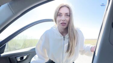 Водитель отымел в машине красотку за проезд