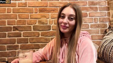 Дал на клык и трахнул девку после первого свидания