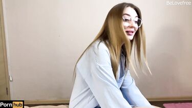 Отсос со слюнями и секс с горячей мамой друга