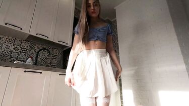 Профессор математики натягивает молодую студентку на частном уроке