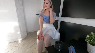 Профессор математики натягивает молодую студентку на частном уроке