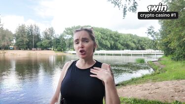 Зрелая мамка соблазнила на секс молоденького дружка своего сына