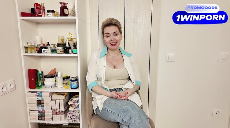 Зрелая и молодой: Русская мачеха докторша помогла пасынку с эректильной дисфункцией