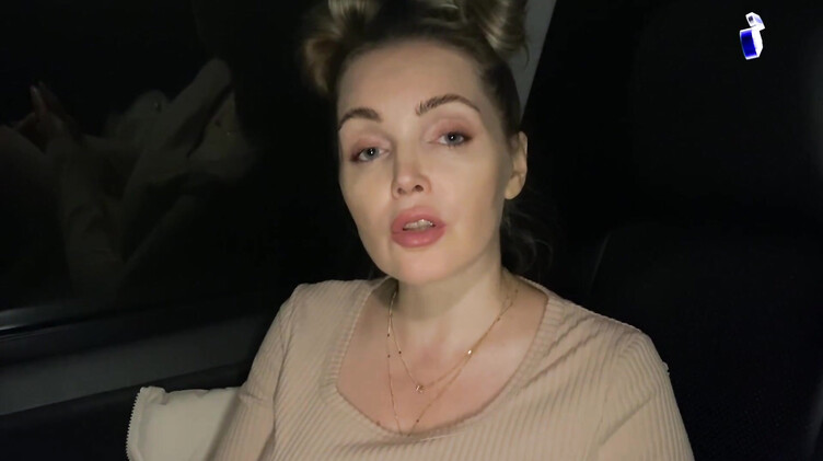 Annette_Milf: Сначала ломалась, но потом потекла и умоляла бывшего отыметь ее в машине