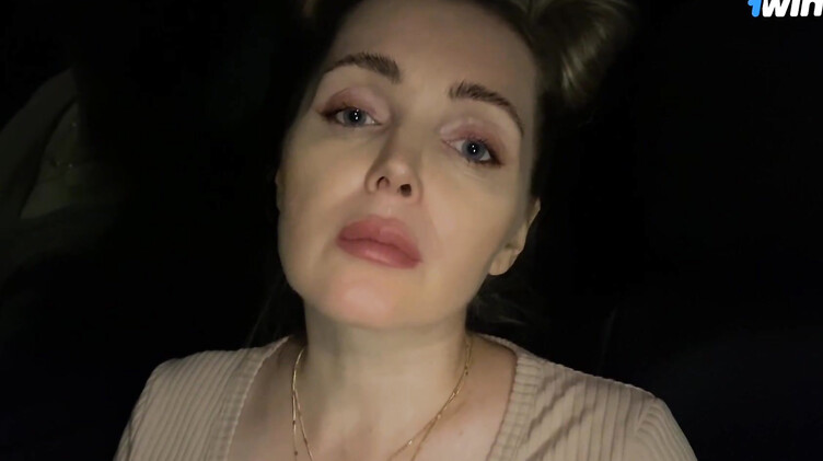 Сначала ломалась, но потом потекла и умоляла бывшего отыметь ее в машине