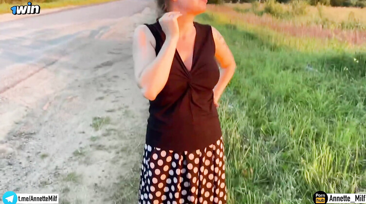 Кончил в пизду мачехи после траха на природе