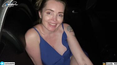 Милфа нимфоманка соблазняет на еблю таксиста