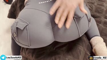 Анальный секс помог зрелой русской мачехе с жестким прострелом в спине