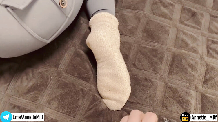 Анальный секс помог зрелой русской мачехе с жестким прострелом в спине