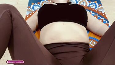 Отшлепал раком маму друга во время йоги