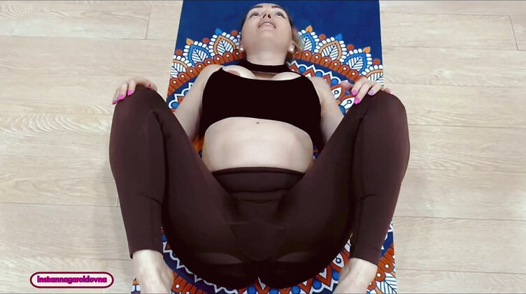 Отшлепал раком маму друга во время йоги