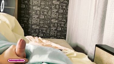 Новогоднее: Русский парень перед Новым годом трахнул зрелую сисястую мамашу друга