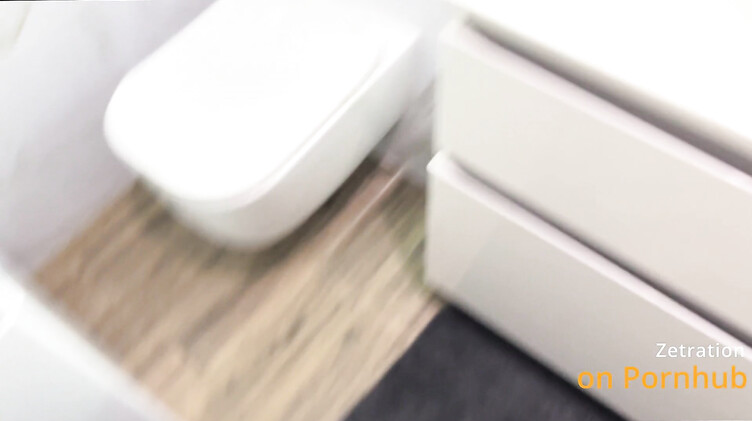 Вызвал клининг и получил от уборщицы минет и доступ к киске