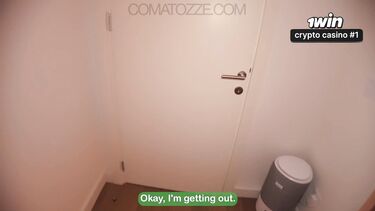 Ублажает сводного брата сиськотрахом и пиздой перед вечеринкой