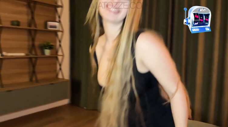 Студентки: Студентка изменяет своему парню за деньги с незнакомцем