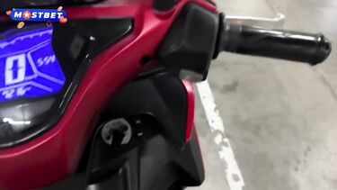 Отблагодарила незнакомца кремовым пирогом в пизду