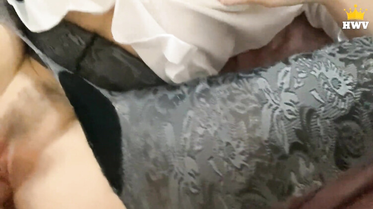 HotWife Vika: Пасынок нюхал грязные трусики мачехи и получил доступ к ее пизде