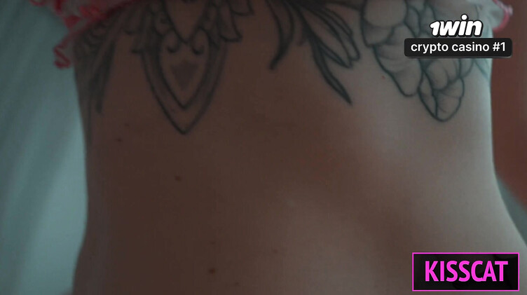 Дрочка члена: Инцест секс с окончанием в киску мачехи помог уснуть пасынку