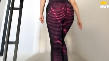 Жена наврала мужу о пробежке и трахается в подъезде с соседом