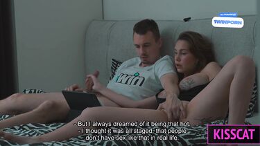 Мачеха и пасынок-девственник повторили увиденное в порно