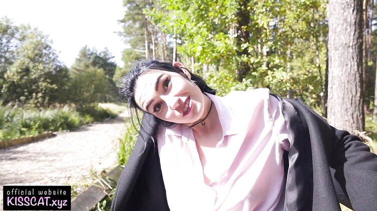 В парке: Обильно обкончал пизду незнакомке, снятой в парке