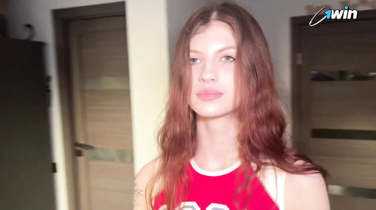 18-летняя русская девчонка соблазнила на секс любимого отчима