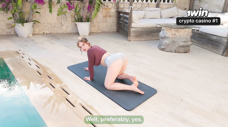 Замужняя хозяйка виллы соблазнила на еблю уборщика