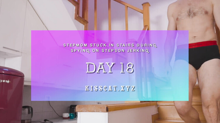 Красивая грудь: Пасынок застукал мачеху за мастурбацией и наполнил ее пизду спермой