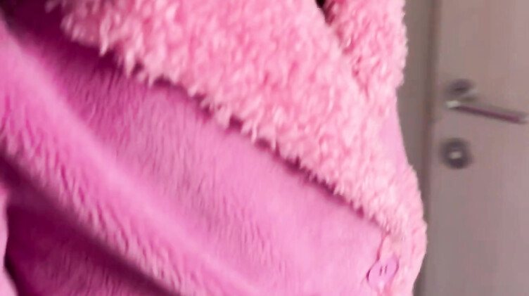 Чуваки заплатили шлюхе двойной тариф за секс с двойным проникновением